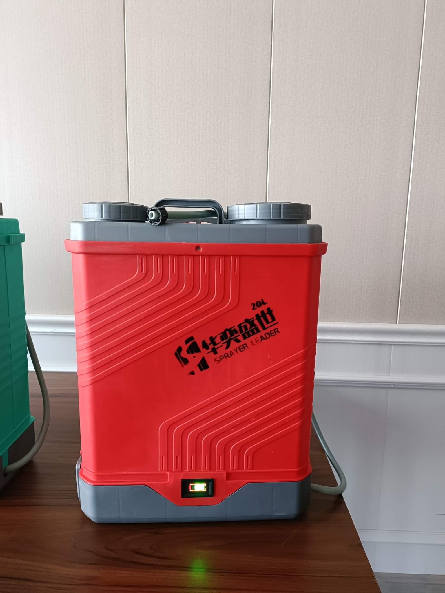 HED Double Motor Battery Sprayer| 12x12 (16LTR) - Image 2