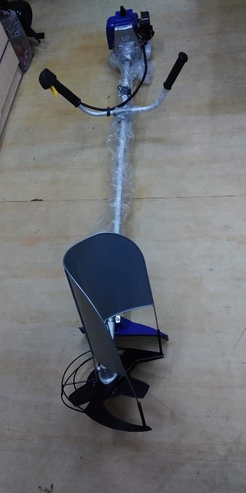 HED Aspee 2 stroke brush cutter - Image 7